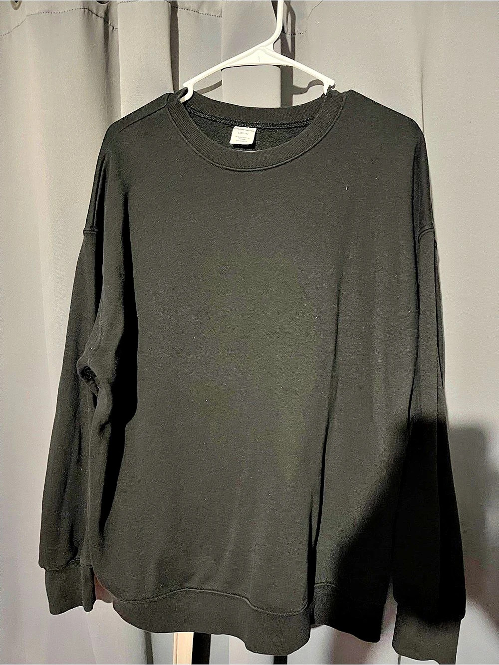 No boundaries black Crewneck Sweatshirt